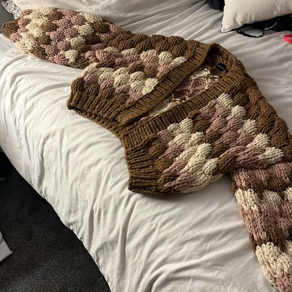 SAACHI CAMILLA OPEN FRONT CROP CARDIGAN 🧶🧵🪡 - Picture 7 of 8